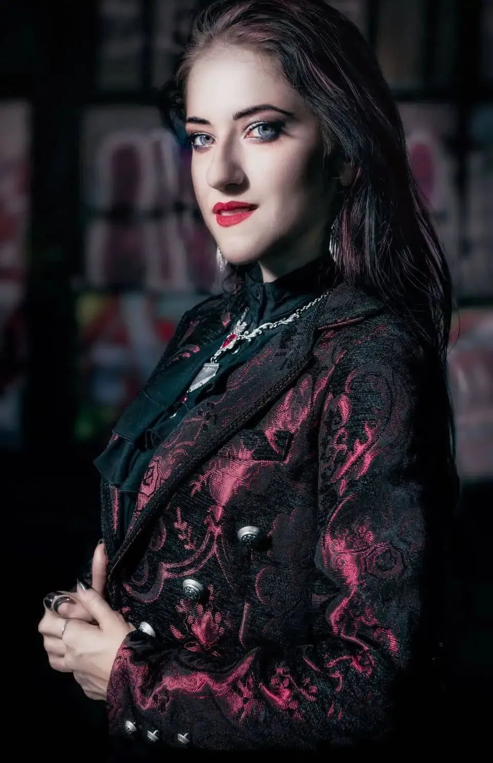 HARLEQUIN TAILCOAT - RED/BLACK TAPESTRY