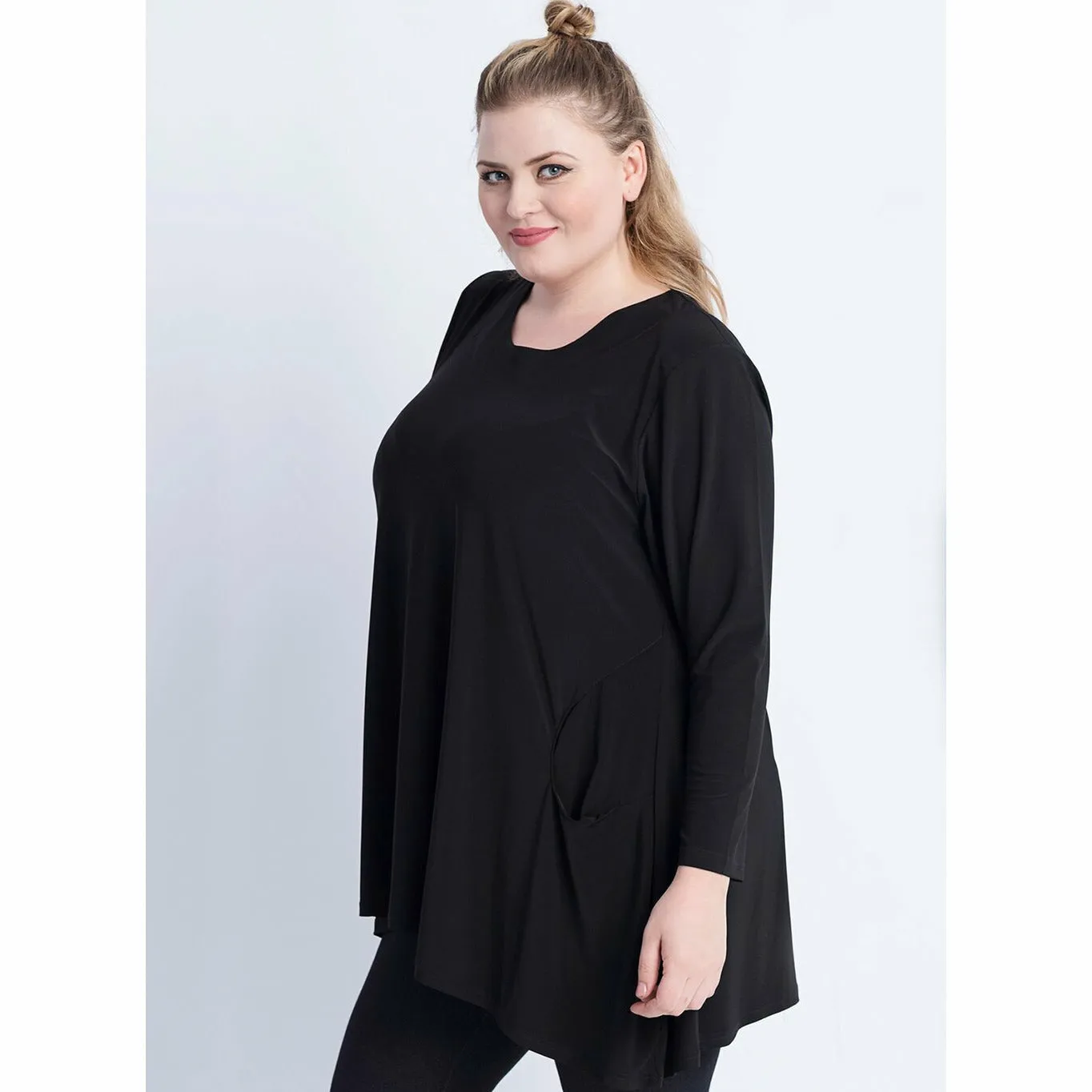 Magna Long Sleeve Pocket Tunic in Black