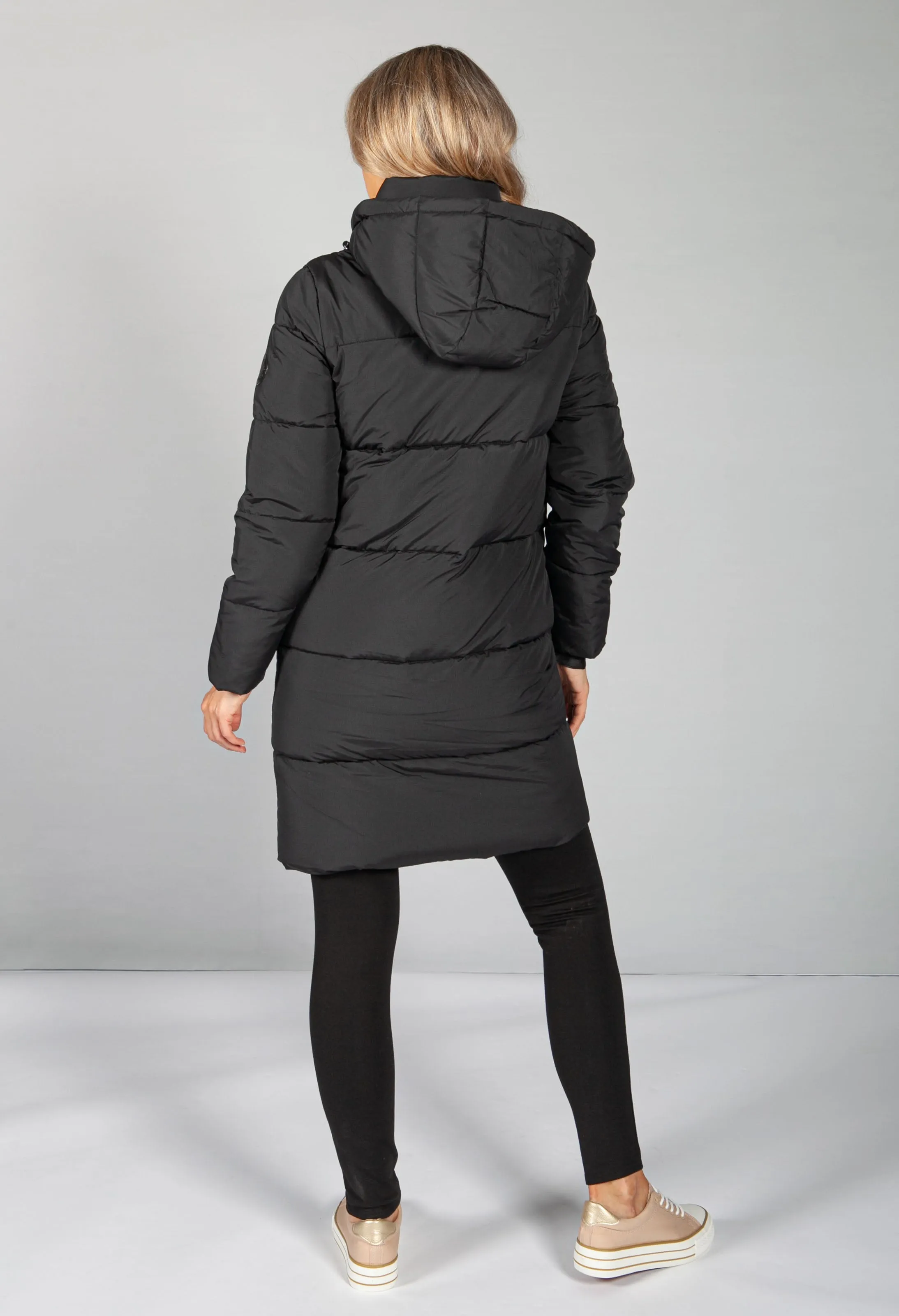 RECYCLED POLYESTER PUFFER COAT IN BLACK