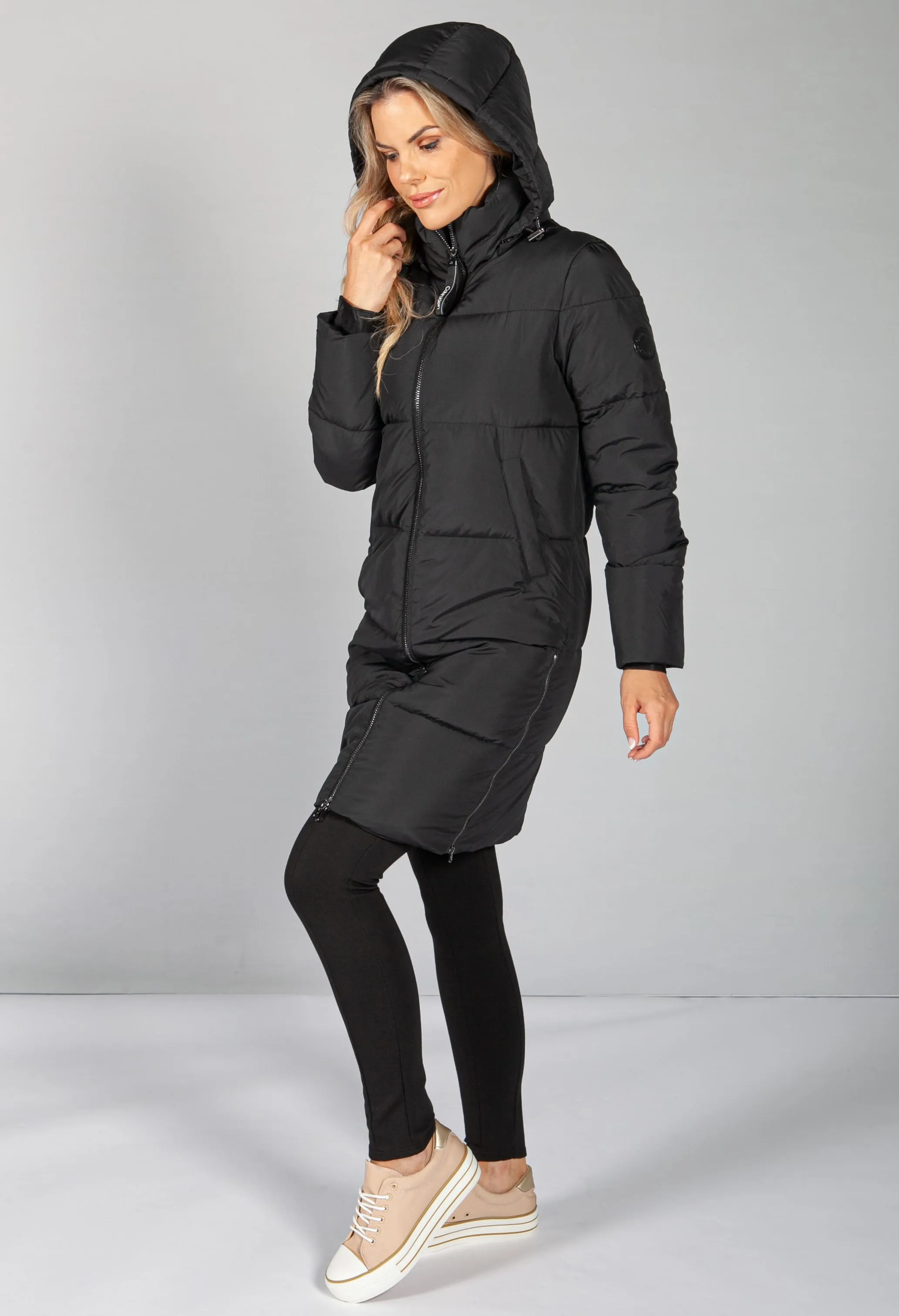 RECYCLED POLYESTER PUFFER COAT IN BLACK